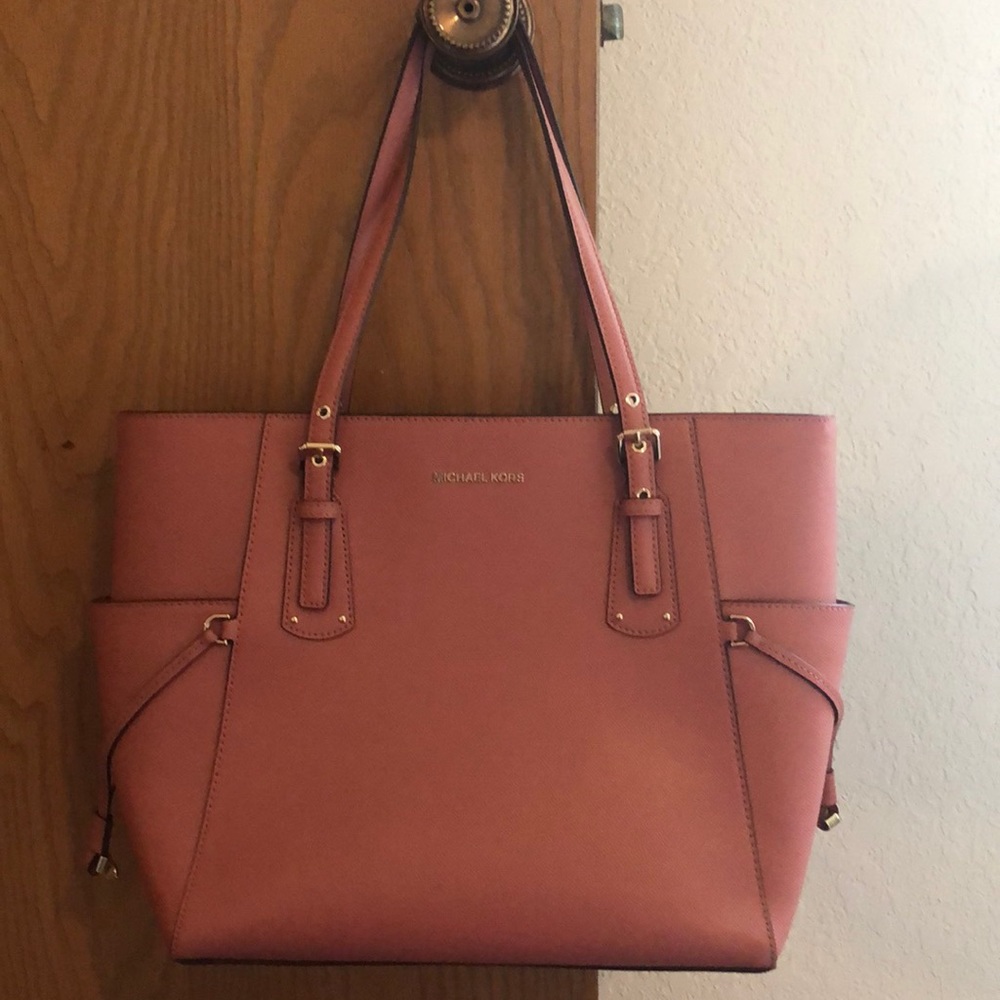 Michael Kors Jet Set tote